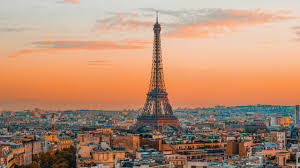 Eiffel Tower img
